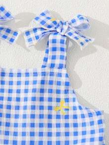 SHEIN Vintaside Kids 2件套女婴幼儿/新生儿0-3岁日常休闲可爱格子蝴蝶结装饰蓝色蝴蝶结图案吊带背心+短裤套装，柔软舒适的面料，适合返校、假期、夏季穿着、旅行、派对等场合。 - 藍色 - 查看 7