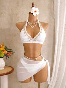 Swim Lushoire Set da 3 pezzi da donna composto da bikini con collo alto senza spalline, di colore tinta unita, adatto per matrimoni e feste in giardino, con decorazioni a forma di stella marina e conchiglia, più una minigonna in rete annodata dello stesso colore. - Bianco - Visualizzare 3