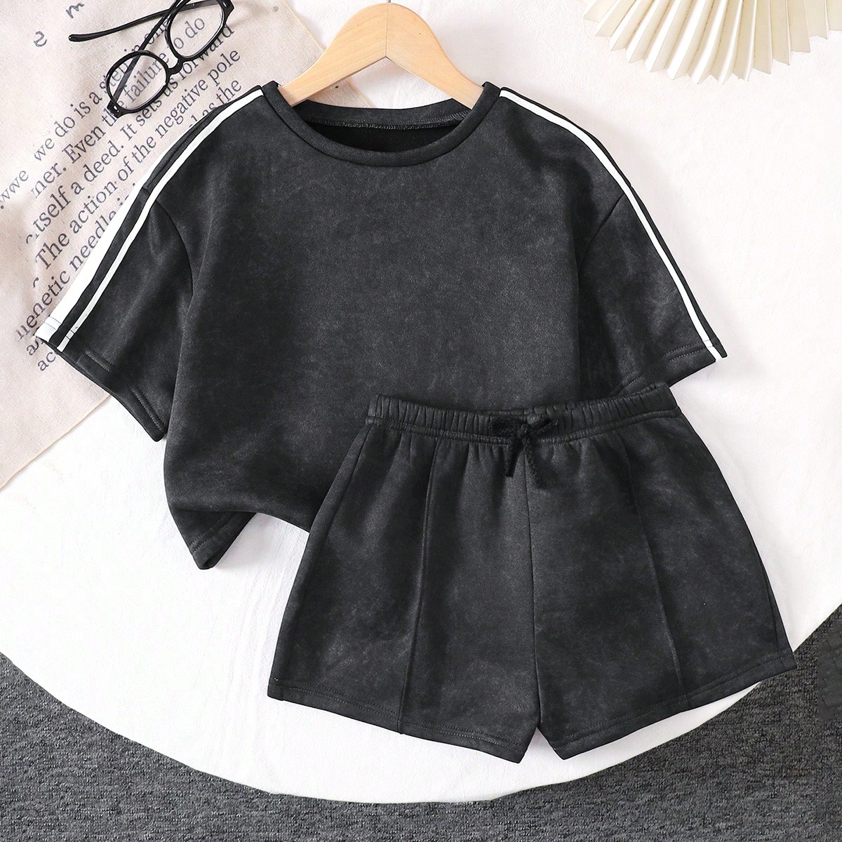 Set de 2 piezas: Camiseta corta holgada + shorts pitillo para niñas preadolescentes, conjunto informal a juego para uso diario