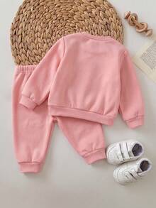 SHEIN Newborn Baby Girl Casual Comfortable Loose Fit Cartoon Print Pullover Winter Outfit Set - Pink - View 2