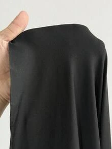 NU&NOW Gaun Camisole Seksi Wanita Ukuran Plus Warna Polos dengan Detail Kerutan dan Patchwork di Bagian Bawah - Hitam - View 7
