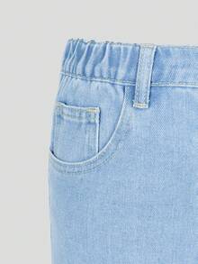 SHEIN Girls' Denim Shorts, New Summer Collection, Light Wash Denim Cargo Shorts With Elastic Waist, Side Pockets, Loose Straight Leg, Versatile For Daily, School, Commute, Vacation, Outdoor Occasions - Light Wash - View 4