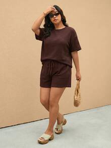 Elaquor Plus Size Women's Solid Color Round Neck Short Sleeve T-Shirt And Shorts Casual Two Pieces Set - Brown - View 1