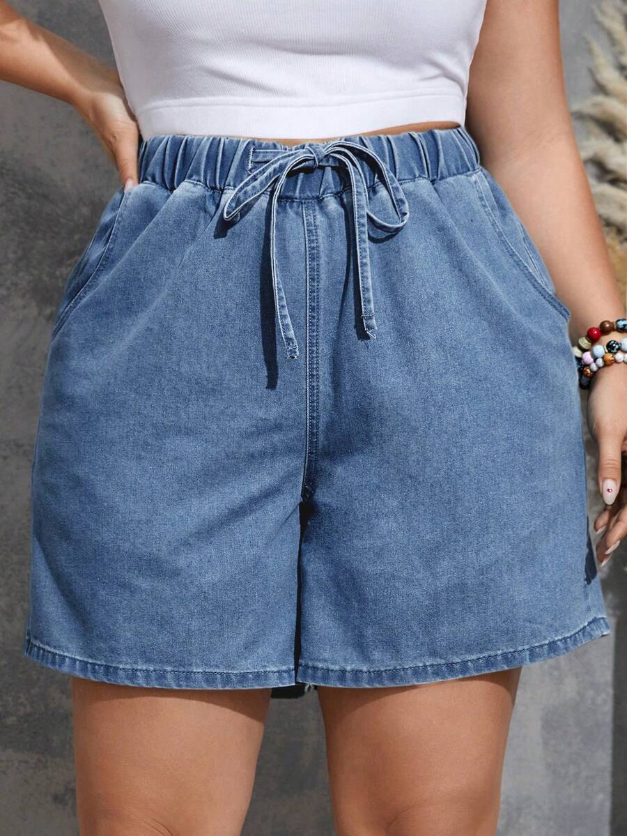 SHEIN PETITE CURVE 大尺碼夏季休閒牛仔短褲 - 白色 - 查看 1