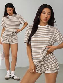 SHEIN PETITE 2件組女款條紋圓領T恤與鬆緊腰長褲，藍白條紋，夏季休閒早午餐居家度假套裝，適合嬌小女性 - 彩色 - 查看 5