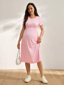GentleRue Maternity 孕婦純色圓領短袖鈕扣設計休閒哺乳洋裝 - 粉色 - 查看 1