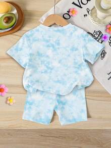 Elladie kids 女童夏季天蓝色和白色扎染公主鹿蝴蝶印花圆领短袖T恤两件套，儿童休闲套装，亲肤柔软面料，适合夏季日常穿着、上学、旅行、聚会等场合，百搭实用 - 彩色 - 查看 3