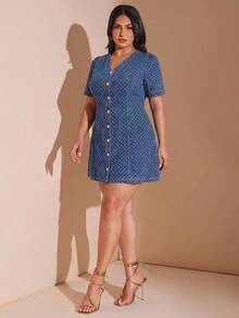 SHEIN CURVE+ 大尺碼女款 V 領提花丹寧 A 字洋裝，休閒日常夏季洋裝 - 藍色 - 查看 5
