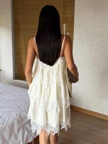 DAZY 女款蕾絲拼接休閒無袖睡裙，適合日常穿著的夏季睡衣 - 米色 - 查看 2