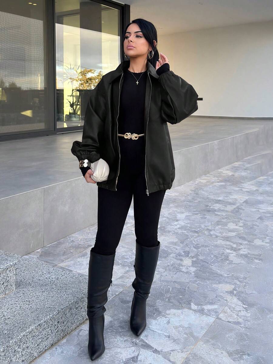 Vassilux Chaqueta de PU con hombros caídos y bolsillos inclinados, ropa de mujer para otoño en color negro - Negro - Ver 1