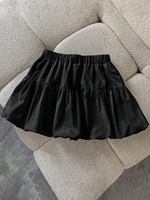 Resyla Rok Puff Desain Unik, Rok Mini Wanita dengan Pita di Pinggang dan Hiasan Ruffle Bunga - Hitam - View 2