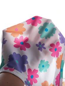 SHEIN 2件組少女活力花卉印花掛脖短版上衣與喇叭褲套裝 女童花卉兩件套 童裝夏季花卉套裝 少女服飾套裝 夏季女童兩件式花卉褲裝套裝 度假旅行 - 粉色 - 查看 10