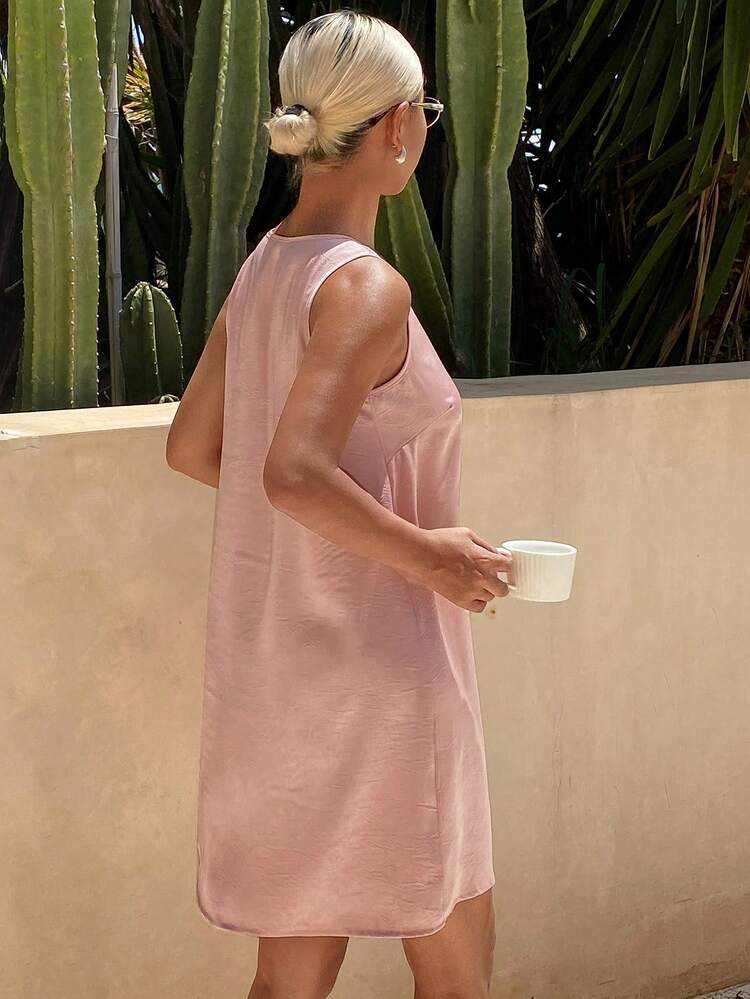 Women's Solid Color Crew Neck Sleeveless Minimalist Design Casual Summer Nightgown