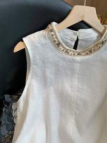 SHEIN Franclia 女士无袖衬衫领珍珠刺绣亚麻质感无袖露背休闲度假优化吊带背心 - 白色 - 查看 4