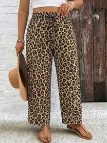 SHEIN VCAY Quần short đi biển họa tiết da báo mới dành cho nữ cỡ lớn, thích hợp cho mùa xuân/hè, phù hợp cho các dịp như Ngày Valentine, thời trang đi làm, quần ống rộng kẻ sọc có túi. Cần thiết cho kỳ nghỉ biển/kỳ nghỉ của sinh viên đại học. - Nhiều màu - Xem 4