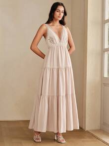 Anewsta Elegantes Sommerkleid mit tiefem V-Ausschnitt, Spitzeneinsätzen und bestickter Blumenapplikation - Aprikosenfarben - Übersicht 3