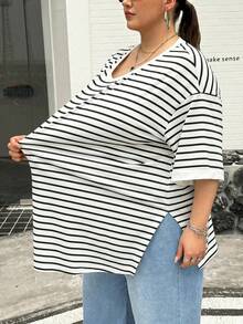 SHEIN CURVE+ 大尺碼女款休閒寬鬆舒適黑白條紋短袖大尺碼T恤，百搭日常穿搭，極簡風格，夏季 - 白色 - 查看 3