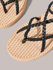 Styleloop Sandal Datar Wanita Anyaman dengan Gesper, Hitam, Sol Mirip Tali, Desain Cincin Jari Kaki, Desain Tali Romawi, Suasana Liburan, Pakaian Musim Panas, Perlengkapan Perjalanan - Hitam - View 7