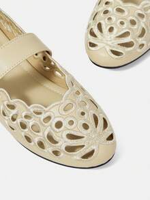 CUCCOO CHICEST Women's Hollow Embroidery, Buckle, Comfortable Flat Shoes - Apricot - View 4
