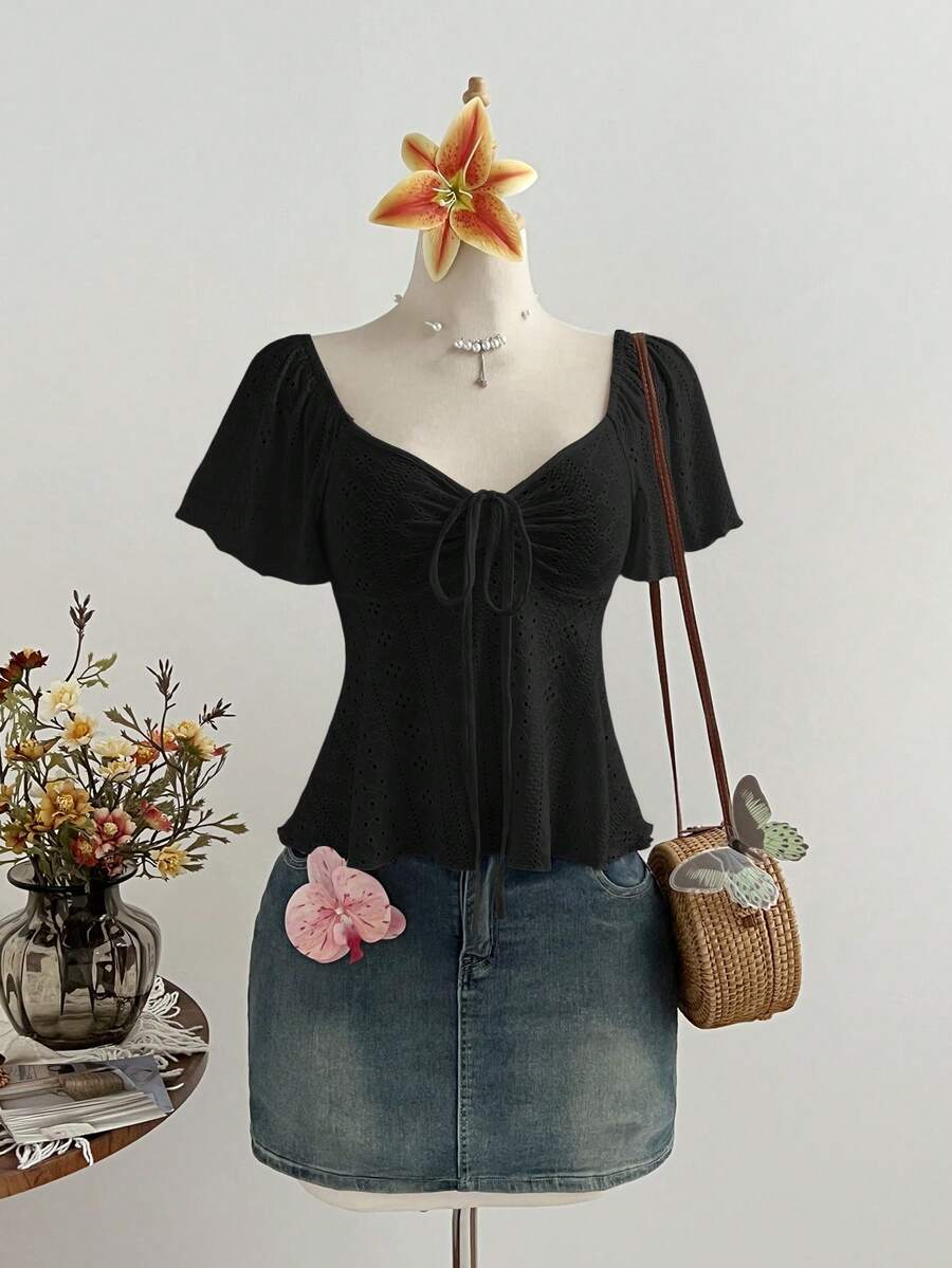 Elamini Atasan Kasual Serbaguna Wanita Model French Style Warna Putih Murni Rajut Jacquard dengan Tali Serut dan Leher V - Hitam - View 1