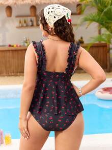 Swim Vcay Conjunto de traje de baño casual y dulce para playa y piscina, talla grande, de primavera/verano 2026, con parte superior de tirantes con volantes y estampado de cerezas, y Bottom triangular con cordón en el bajo - Multicolor - Ver 2