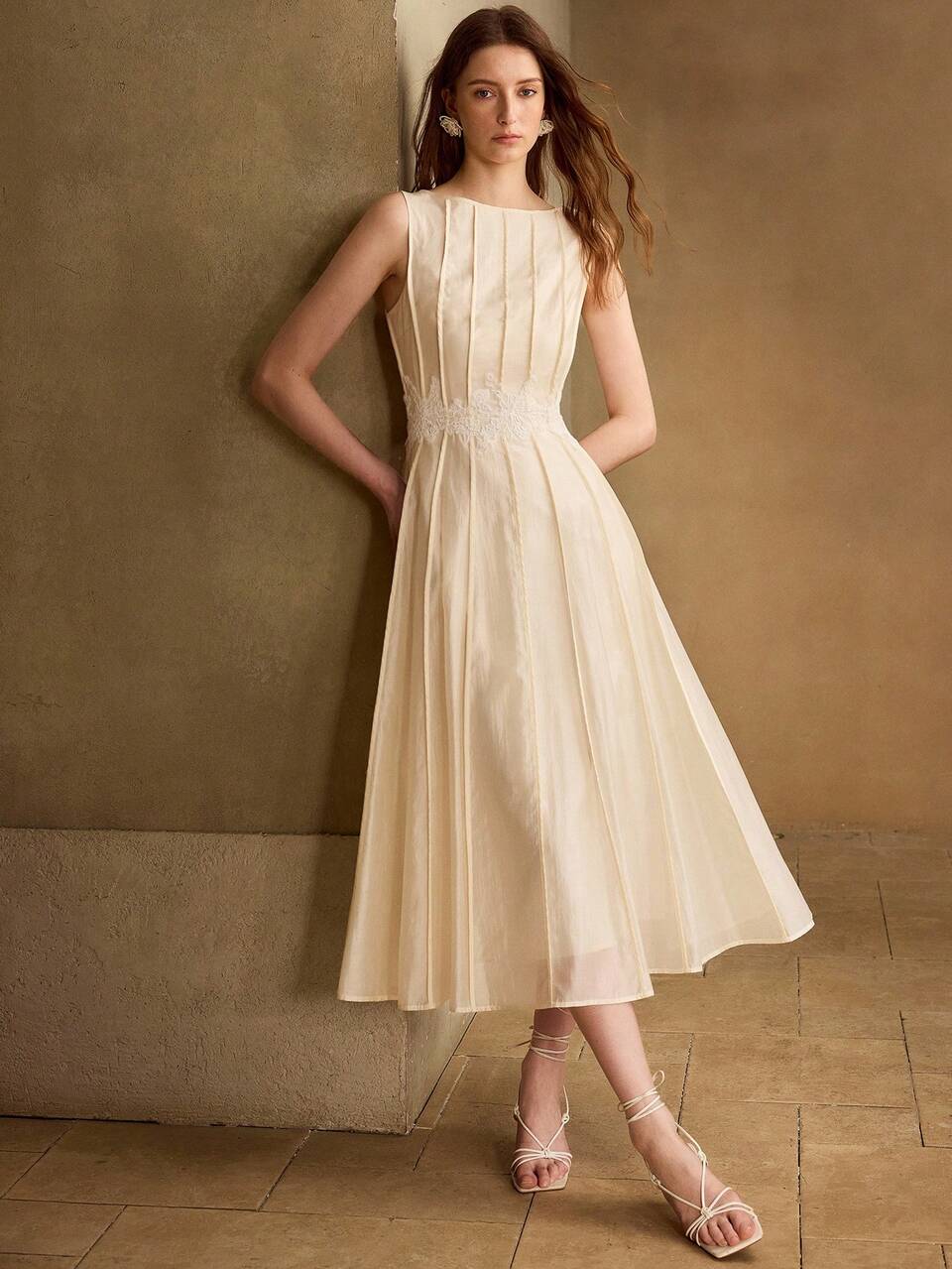 FASHIONABLE DESIGN LUXURY SLEEVELESS EMBROIDERED LACE PATCHWORK A-LINE CINCHED WAIST DRESS FOR WOMEN