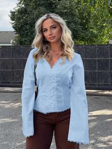Jeta Ari Kemeja Kasual Wanita Model Slim Fit dengan Kerah V dan Detail Renda Kontras, Musim Semi/Gugur - Baby Blue - View 1