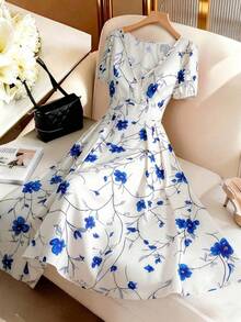 Qadelle Đầm nữ họa tiết hoa nhí, cổ chữ V chéo, tay phồng, eo chun, dáng chữ A, nền trắng điểm xuyết hoa xanh, phong cách lãng mạn Pháp, thích hợp cho kỳ nghỉ, đi làm, thanh lịch, quyến rũ, dự lễ hội âm nhạc, phong cách bohemian, đi biển, dạo phố, hẹn hò, retro, đa năng, sang trọng, phù hợp cho mùa xuân và hè. - Nhiều màu - Xem 1