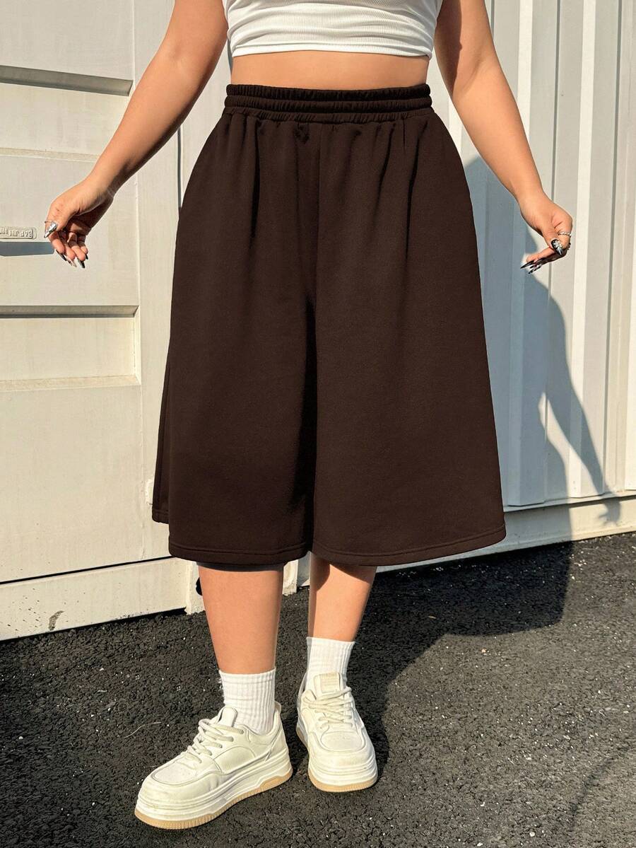 Muchica Plus Size Spring Summer Casual Ultra Wide Leg Solid Color Elastic Waist Capri Sweatpants - Chocolate Brown - View 1