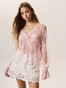 Willow Rêve Fully Embroidered Lace Puff Sleeve V-Neck Sheer Blouse In Lotus Pink For Women - Pink - View 4