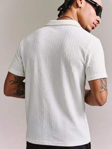 CRAVYNX Men's Summer Casual Fashion Daily Commute Letter Print Textured Fabric Dropped Shoulder Loose Fit Polo Shirt - White - View 2