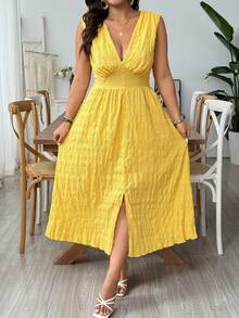 SHEIN LUNE CURVE Plus Size Women's Woven Regular Summer Lightweight Elegant Date Gym Comfortable V-Neck Sleeveless Cinched Waist Flared Hem Long Dress, Brown - Yellow - View 3