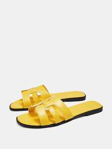 Bholvia Women's Solid Color Korean Style Slippers, New Fashion Flat Casual Beach Sandals - Yellow - View 5