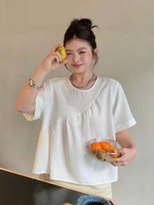 Dazy Plus 素色寬鬆短袖圓領百褶休閒度假夏季上衣，女大尺碼短袖白色休閒襯衫 - 白色 - 查看 1
