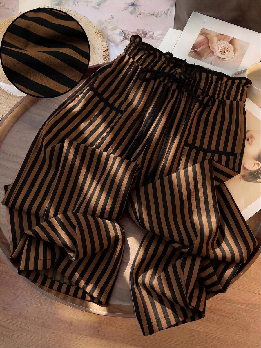 EMERY ROSE Pantalones rectos de cintura alta con efecto estilizante a rayas, adecuados para atuendos de verano en tallas grandes - Café integral - Ver 1