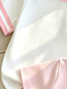 SHEIN Playful Pals 2件套女童可爱甜美学院风蝴蝶结珍珠印花圆领短袖T恤，柔软休闲百搭上衣，适合春、夏、秋季穿着，粉白经典复古款 - 彩色 - 查看 4