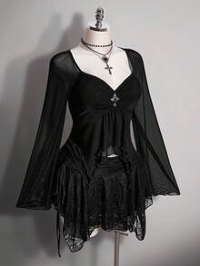 SHEIN ICON 女款大尺碼復古性感時尚千禧風 Y2K 暗黑哥德風 喇叭袖不對稱下擺 銀色金屬十字裝飾 黑色網紗 T-shirt - 黑色 - 查看 7