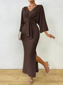 Celisse Gaun Panjang Kasual Pesta Wanita Ukuran Besar Warna Polos Leher V dengan Simpul Putar dan Detail Kerut untuk Musim Gugur - Coklat - View 1