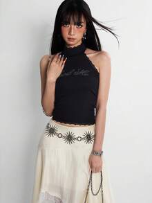 Rina Fox Áo croptop cổ yếm đính đá chữ cái gợi cảm theo phong cách năm 2026, áo thun không tay ren phong cách retro Y2K. - màu đen - Xem 6