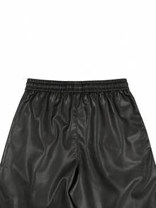 Manfinity Hypemode Men's Black PU Shorts, Side Tape Design, Fashion Versatile Casual Bermuda Shorts, Holiday - Black - View 6