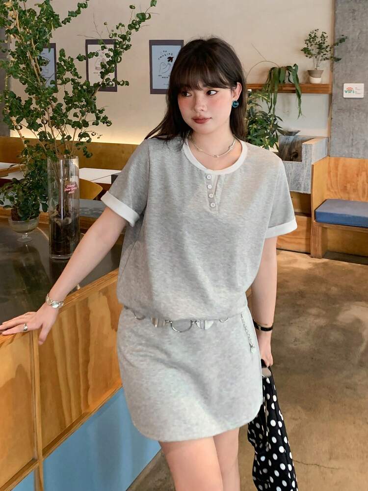 Dazy Plus 2pcs/Set Contrast Color Short Sleeve T-Shirt And Mini Skirt, Korean Style Sporty Casual Plus Size Women Outfit, Spring/Summer