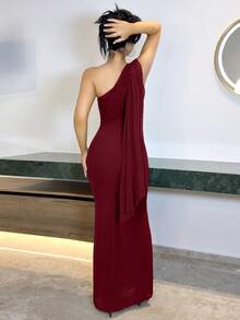 Vassilux 女款不對稱領口極簡純色修身洋裝，舞會禮服，秋季婚禮賓客禮服，優雅夏季婚禮賓客洋裝 - 酒紅色 - 查看 2
