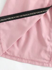 SHEIN 少女休閒字母裝飾寬鬆文字膠帶連帽口袋中長版派克大衣，梭織雙排扣翻領寬鬆長版外套，休閒軍風，適合通勤與戶外穿著，春夏秋冬四季適用，Y2K，萬聖節、開學季，媽媽與姊妹與我親子姐妹套裝 - 粉色 - 查看 9