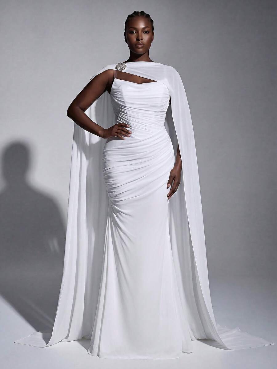 Elitara Plus Size Elegant White Dignified Strapless Pleated Fish Tail Maxi Wedding Dress With Luxurious Rhinestone Decor (Detachable Neck Hanging Piece), Slimming Effect For Bride