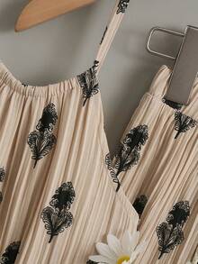 SHEIN Young Girl Floral Print Camisole T-Shirt And Pants Casual Outfit - Khaki - View 4