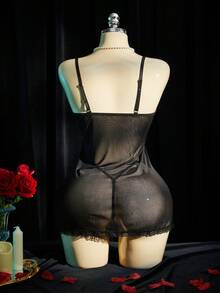 SpicyHot Conjunto de 3 piezas de camisón sexy para mujer con diseño de lazo, calado y abertura frontal + tanga + pezoneras, extremadamente sexy - Negro - Ver 2