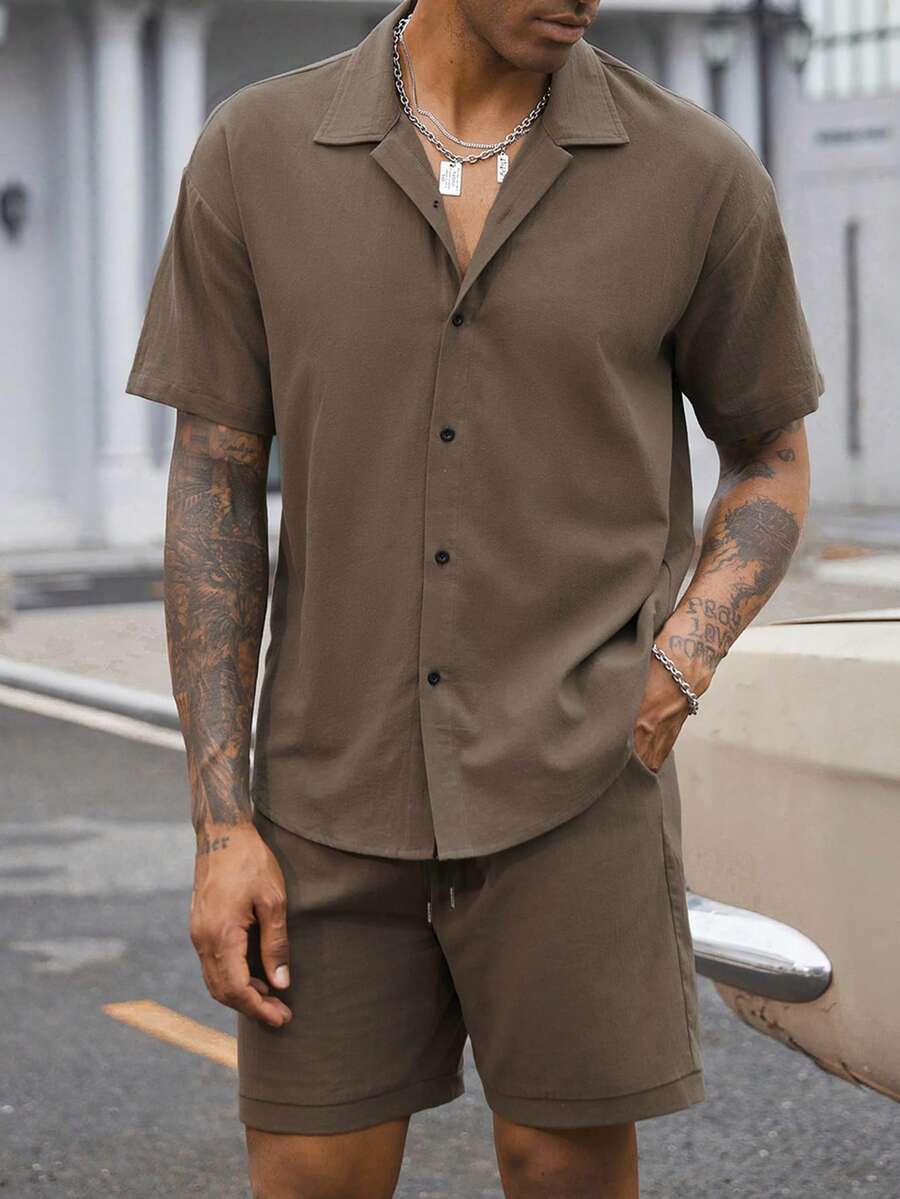 Manfinity CasualCool 男士夏季休閒度假日常通勤簡約純色短袖襯衫抽繩腰短褲套裝 - 棕色 - 查看 1
