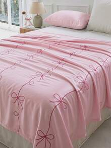 1 buah Selimut Polyester Bermotif Pita, Terasa Sejuk, Kreatif dan Menyenangkan, Terbuat dari Polyester yang Nyaman dan Bernapas, Cocok untuk Musim Panas, Digunakan di Kamar Tidur, Dekorasi Rumah - Berwarna merah muda - View 1