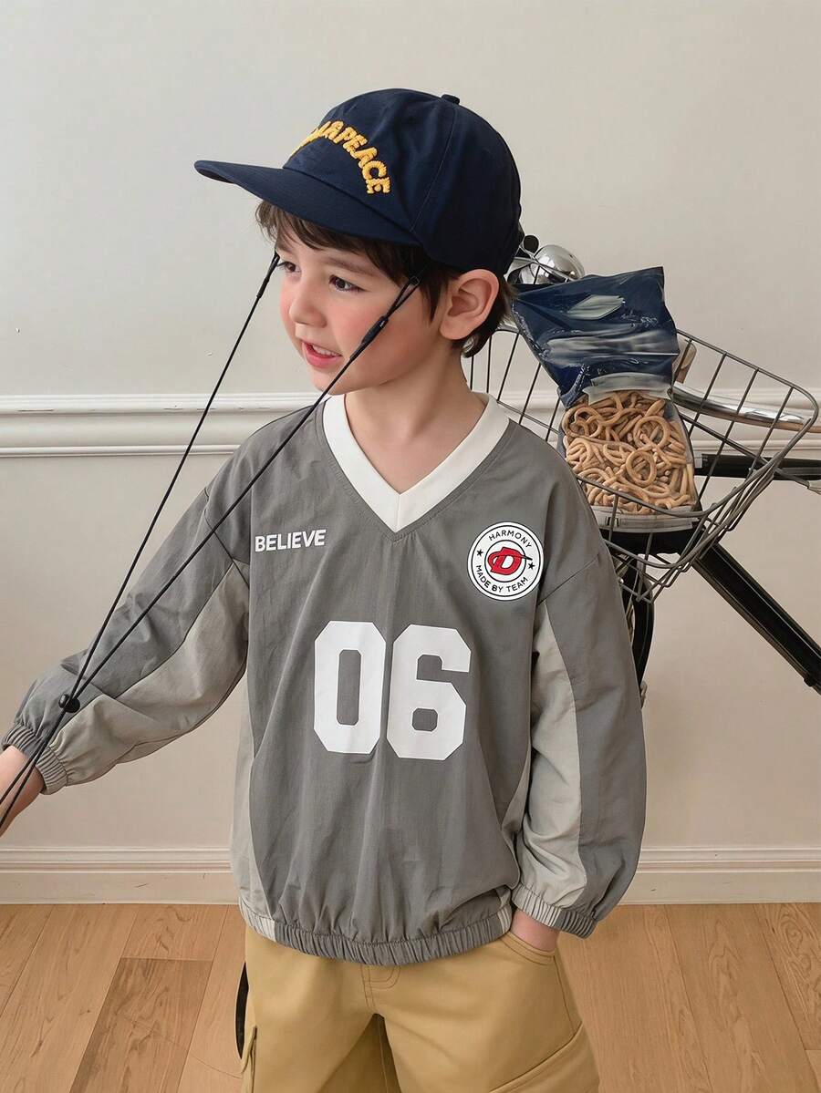 DAZY V-Neck Graphic Print Loose Long Sleeve Contrast Color Young Boys T-Shirt - Khaki - View 1