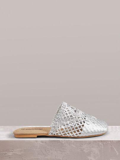 Styleloop Women's Round Toe Flat Bottom Silver Woven Backless Women's Flat Shoes Mule Shoes Sandals Boho Style Suitable For Going Out On Vacation Daily Dating Beach Seaside Travel Casual Style Wear Flat Women's Shoes